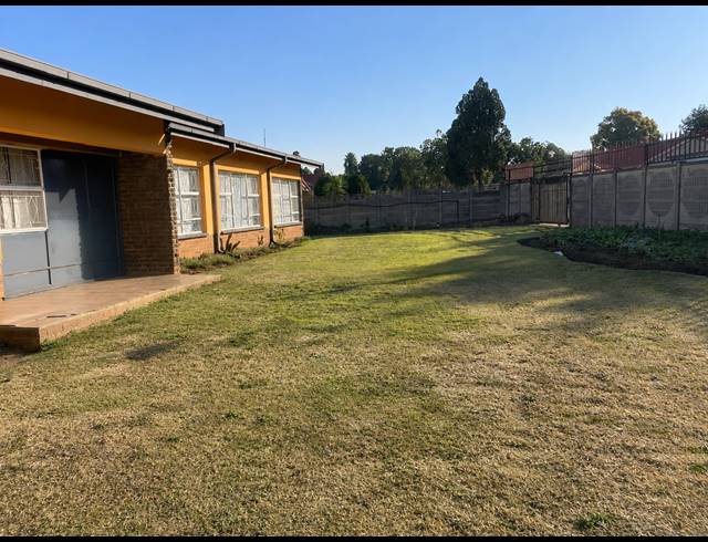 14 BEDROOM HOUSE FOR SALE IN VANDERBIJLPARK SE 7